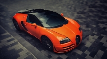   Bugatti Veyron   